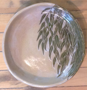 Stoneware bowl, sgraffito carved willow design
