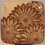 Ceramic plate, mums design
